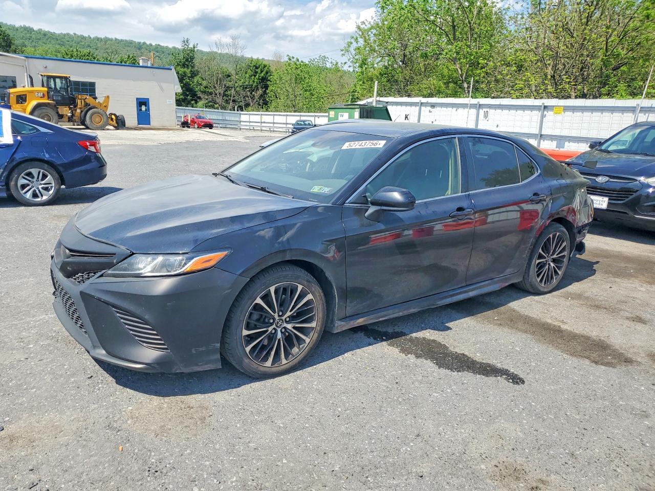 Salvage Toyota Camry Image