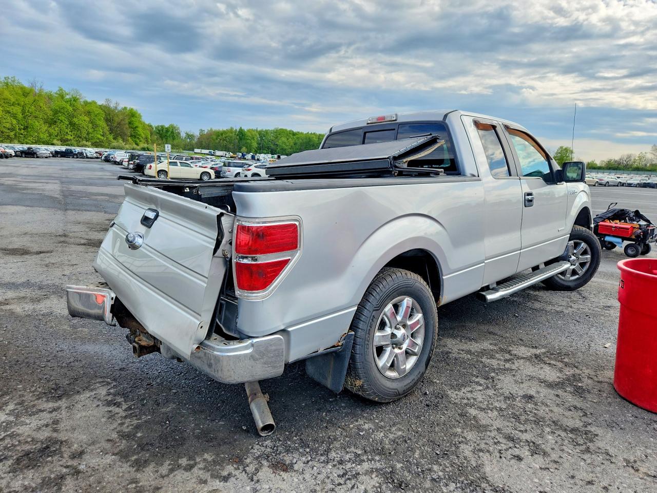 Ford F-150 Super Cab
