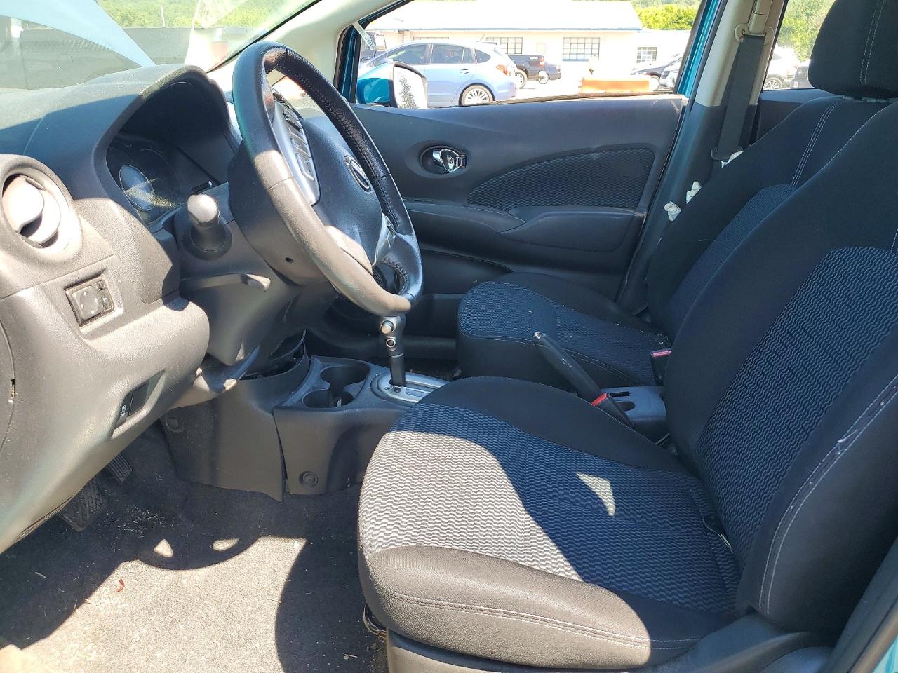 Nissan Versa Sv