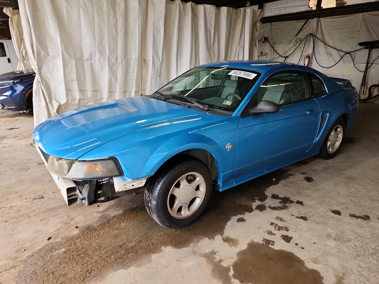 Salvage Ford Mustang Image