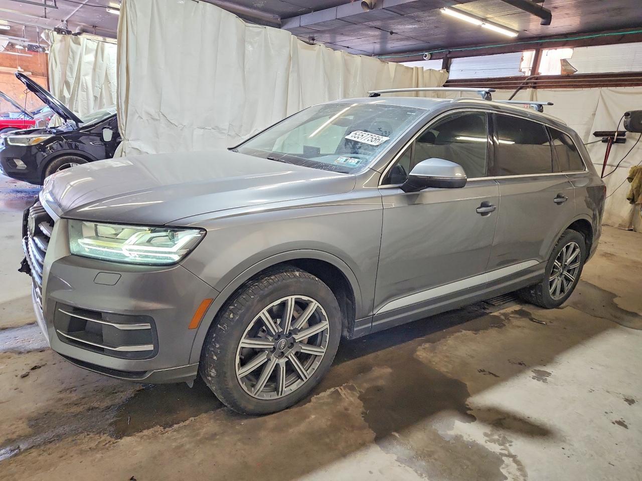 Salvage Audi Q7 Image