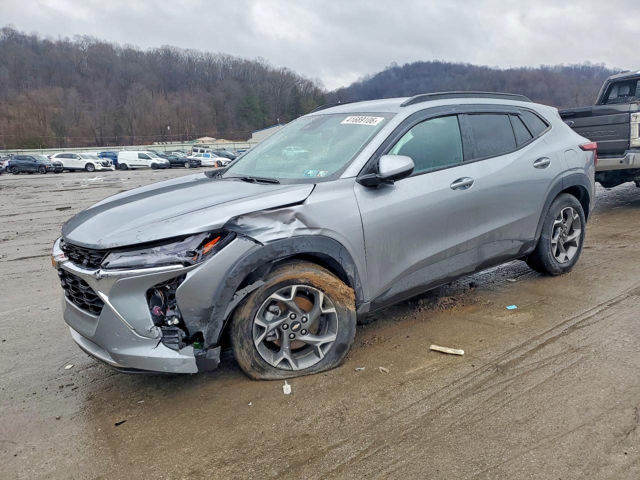Salvage Chevrolet Trax Image