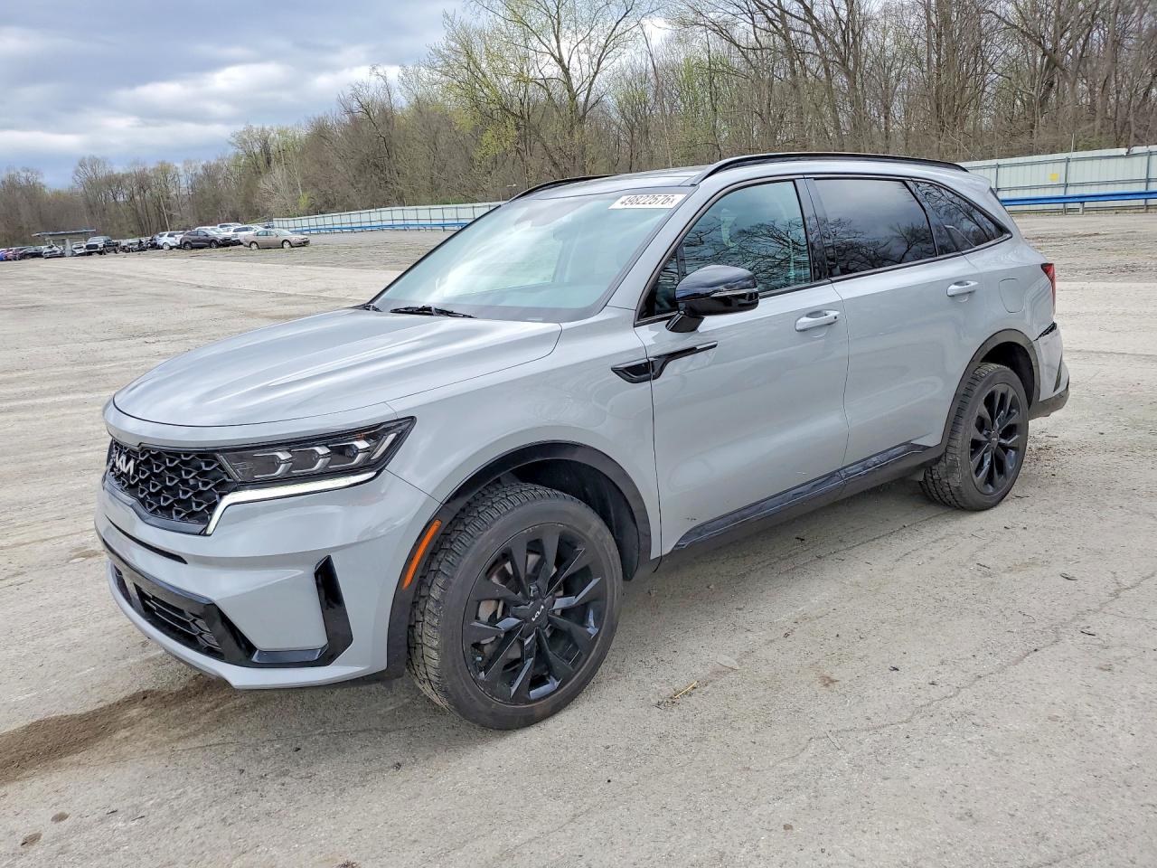 Salvage Kia Sorento Image