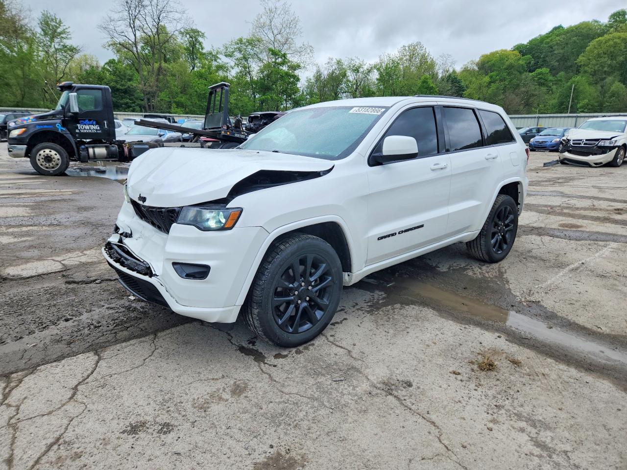 Salvage Jeep Grand Cherokee Image