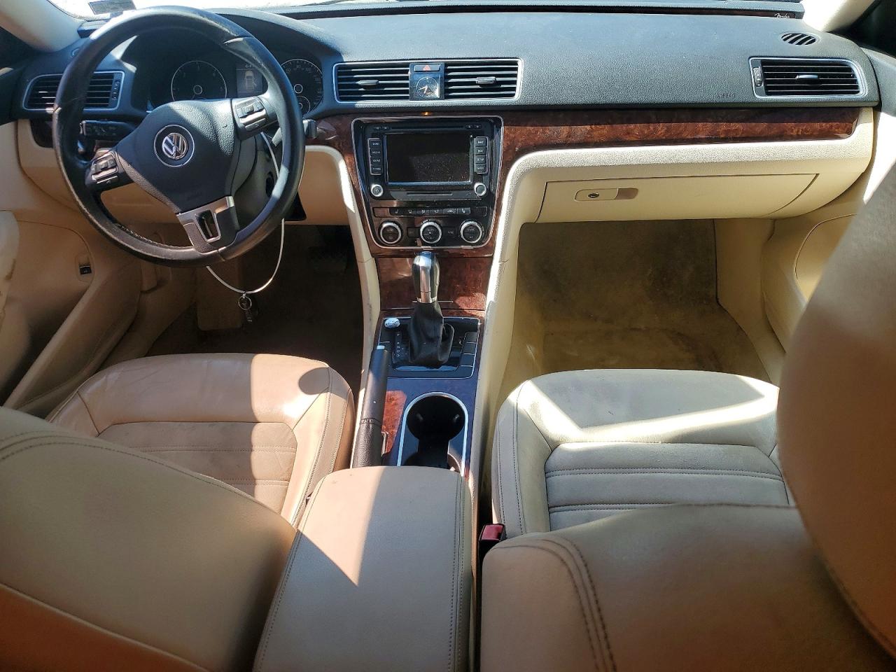 Volkswagen Passat Sel