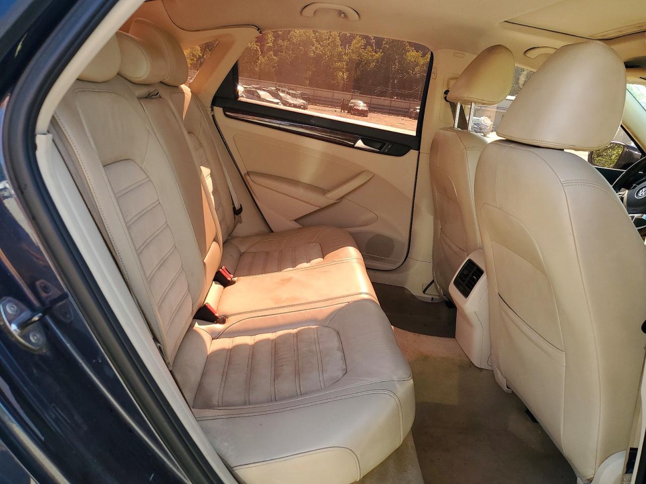 Volkswagen Passat Sel