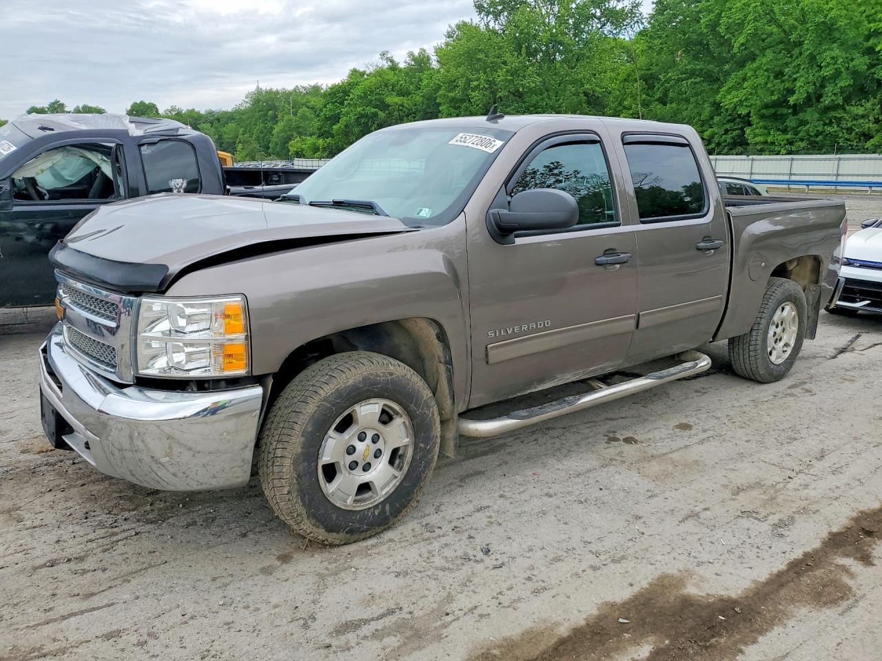 Salvage Chevrolet Silverado Image