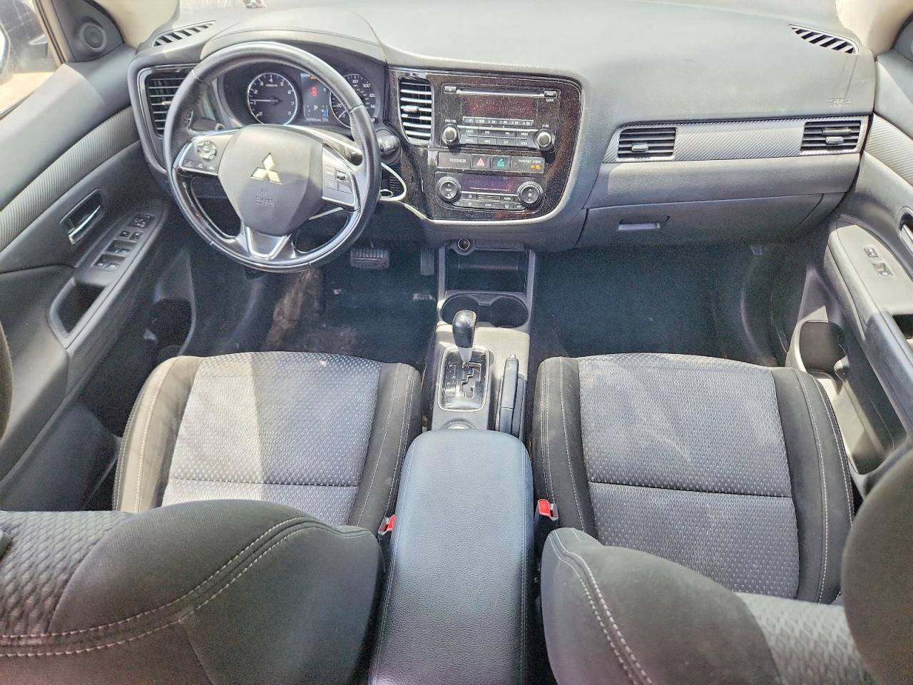 Mitsubishi Outlander Se