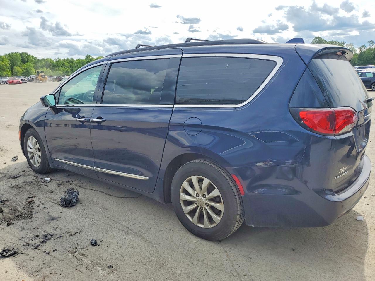 Chrysler Pacifica Touring L