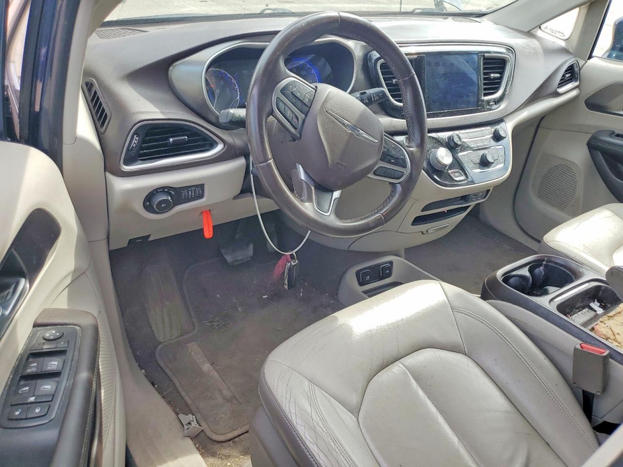 Chrysler Pacifica Touring L