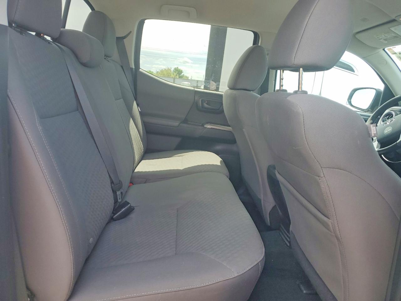 Toyota Tacoma Sr5 V6
