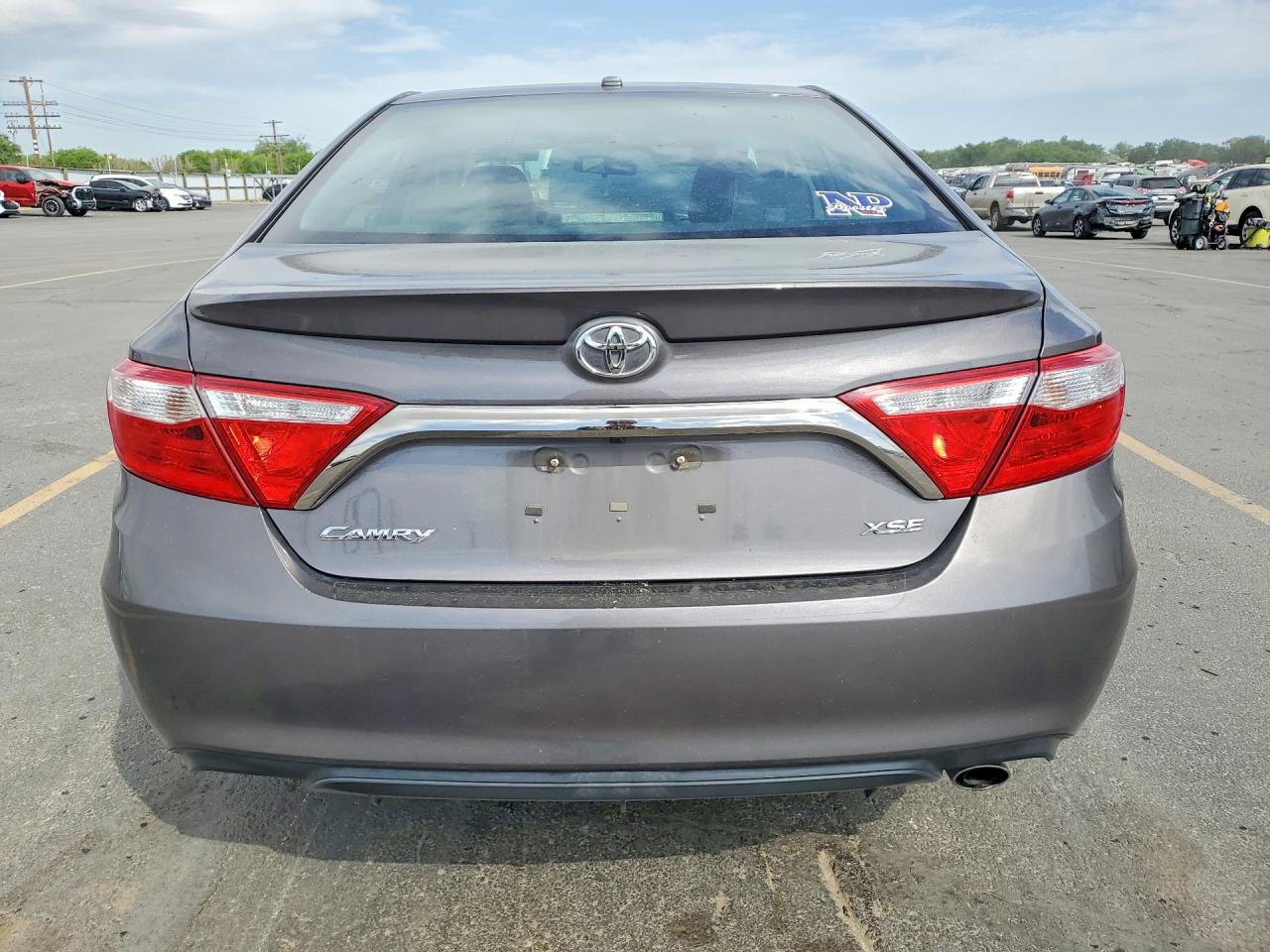 Toyota Camry Xse
