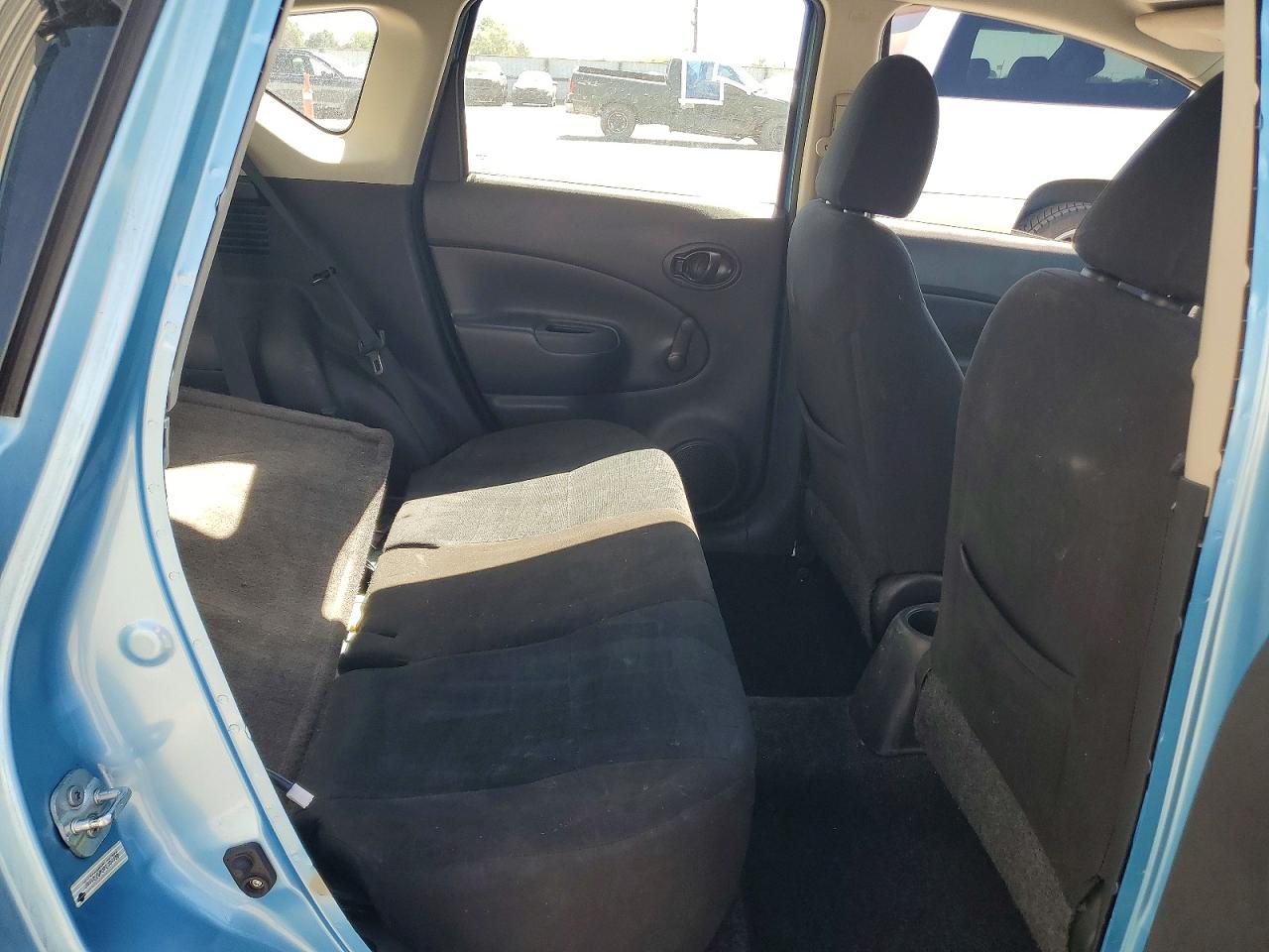 Nissan Versa S Plus