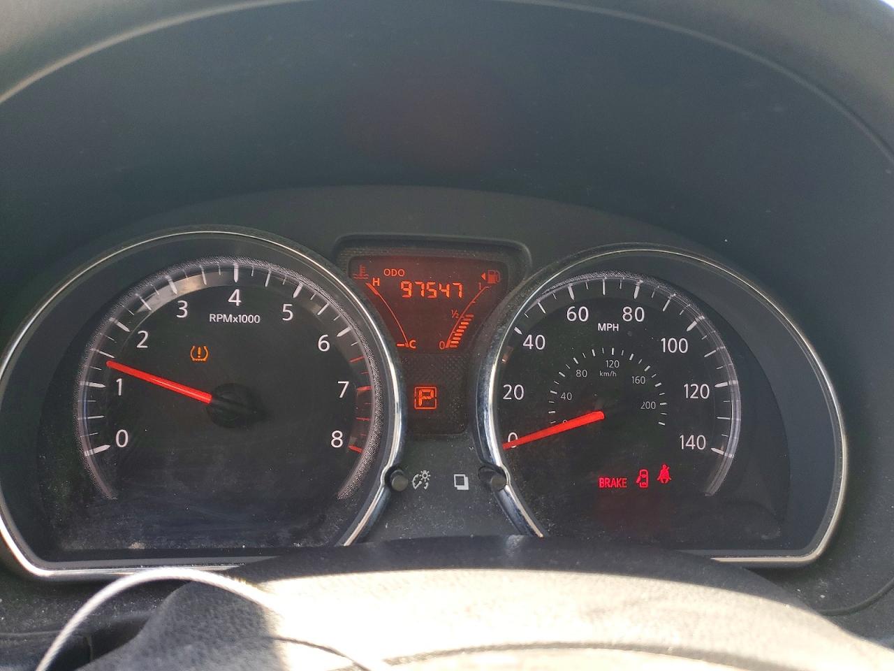 Nissan Versa S Plus