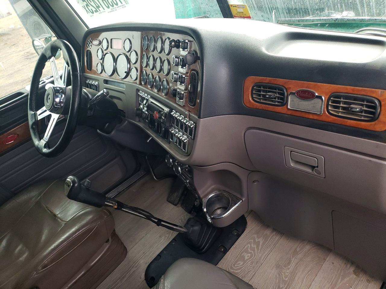 Peterbilt 389