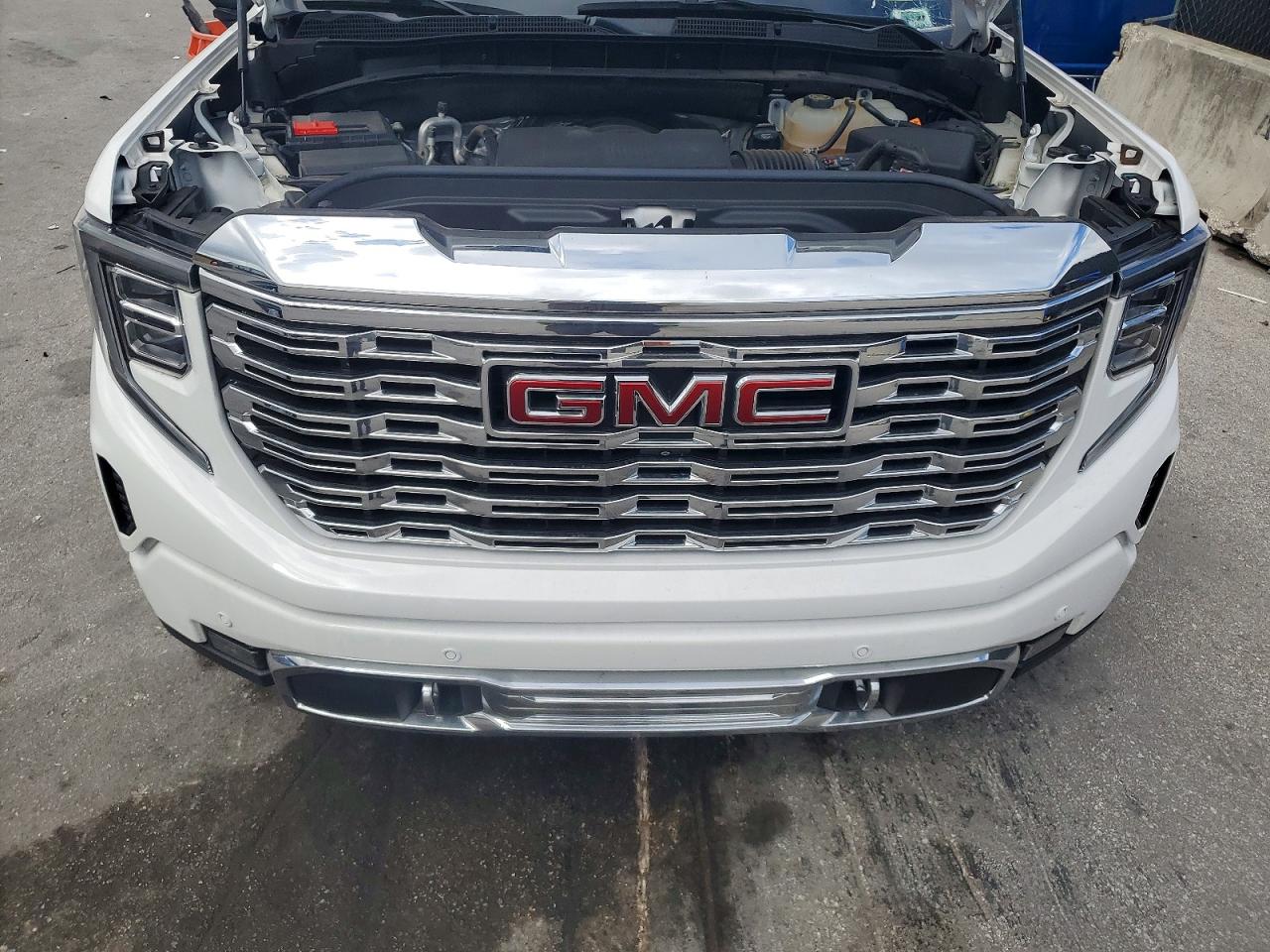 GMC Sierra K1500 Denali