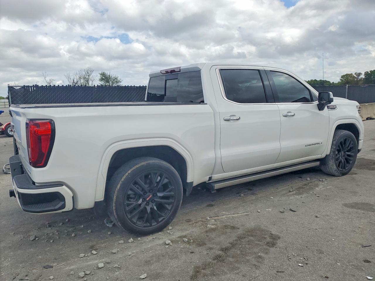 GMC Sierra K1500 Denali