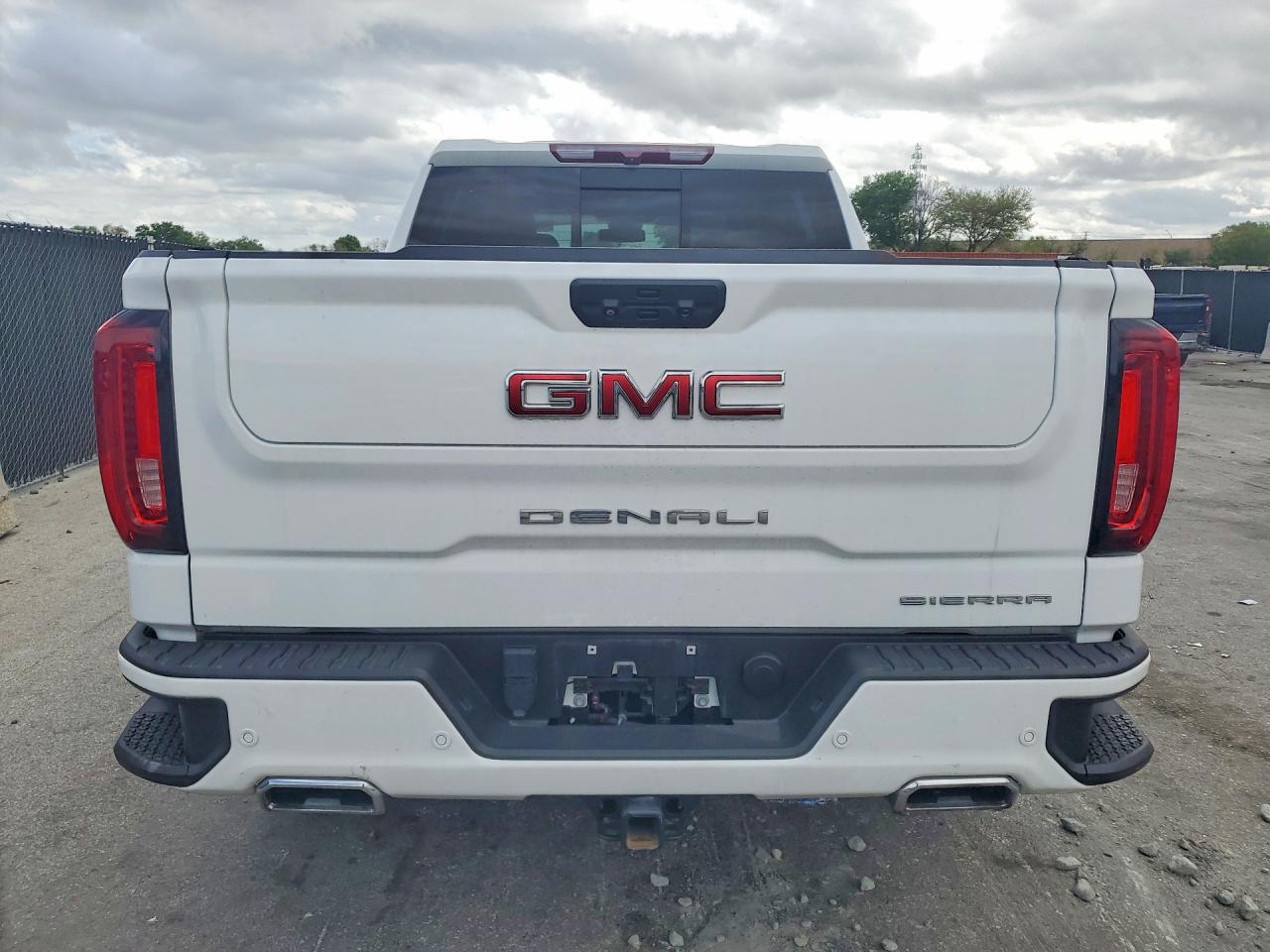 GMC Sierra K1500 Denali
