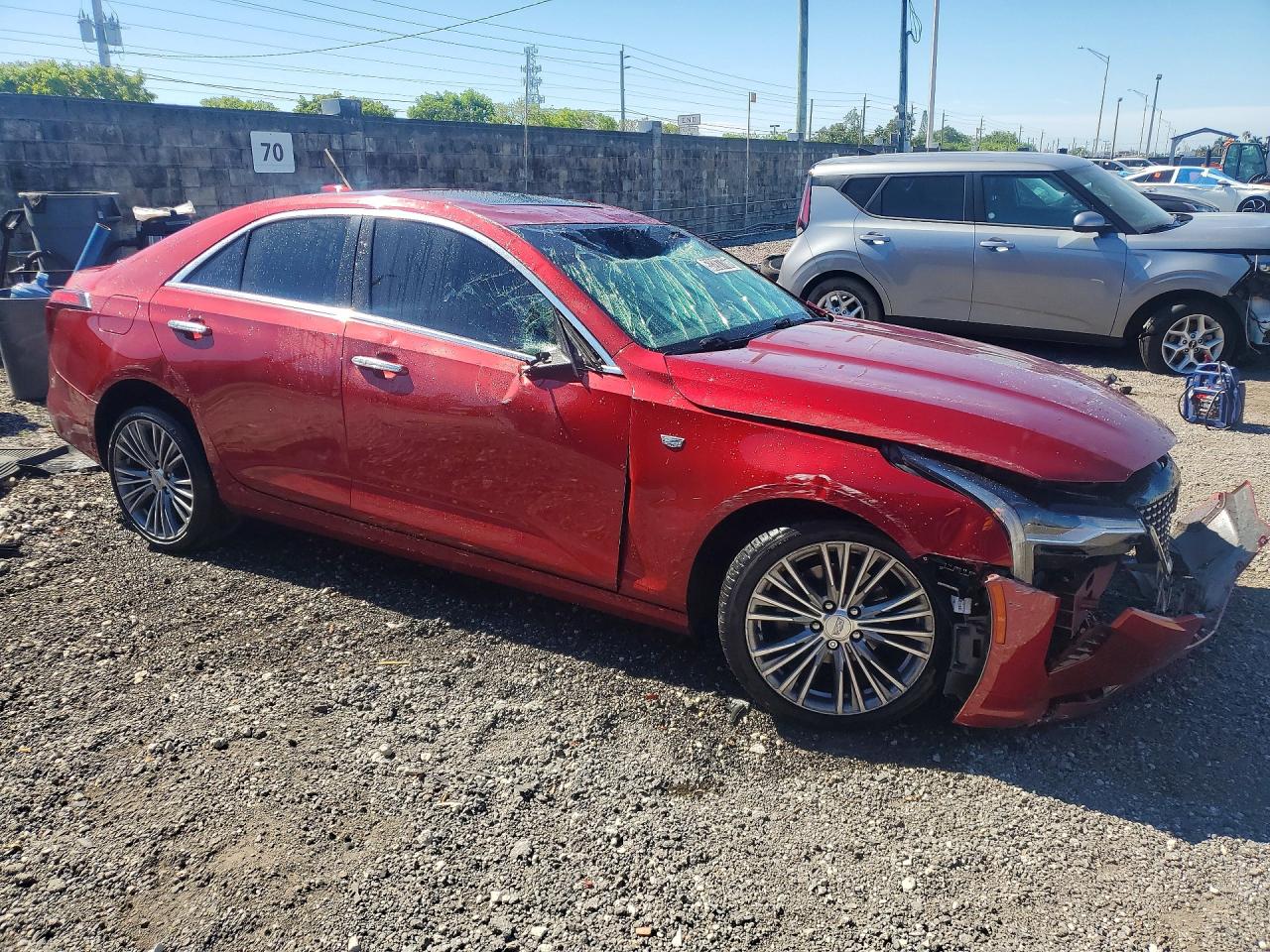 Cadillac CT4 Premium Luxury