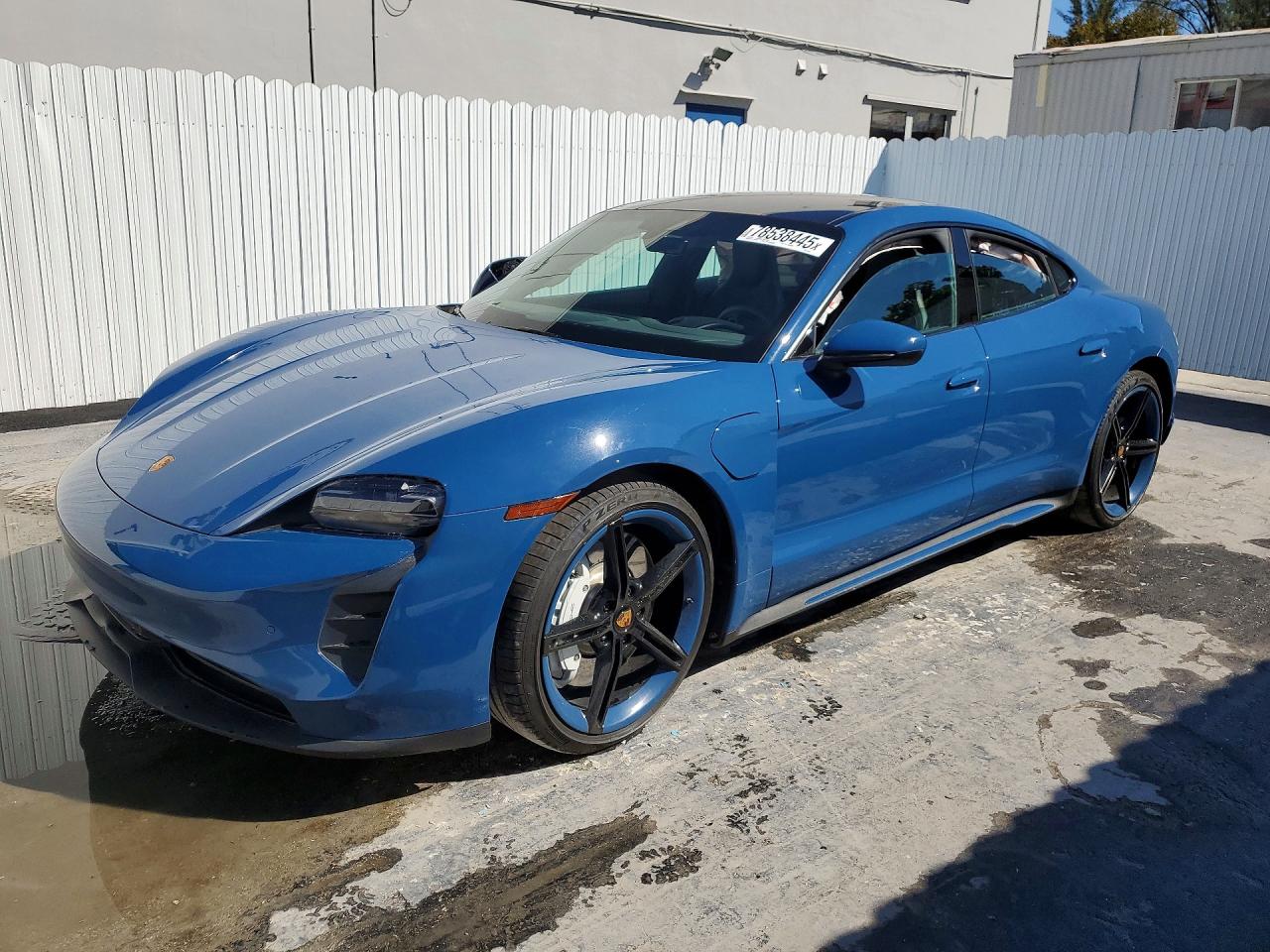 Salvage Porsche Taycan Image