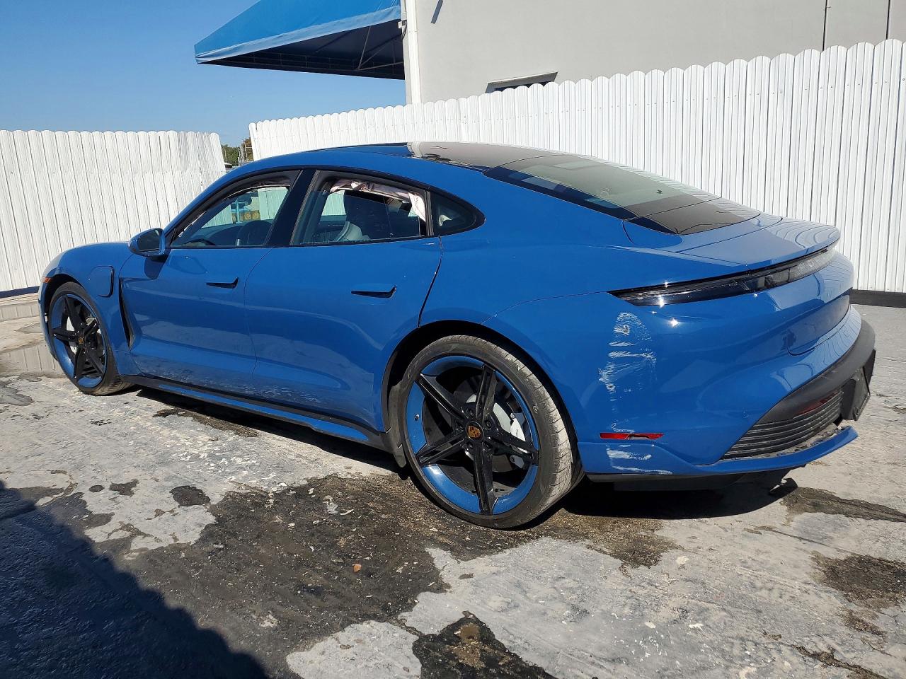 Porsche Taycan