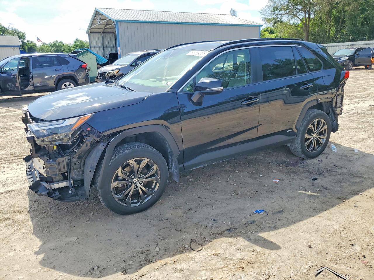 Salvage Toyota RAV4 Image