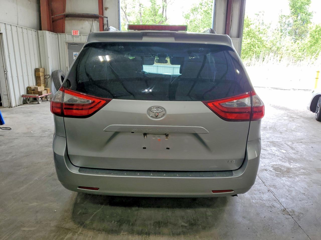 Toyota Sienna Lece