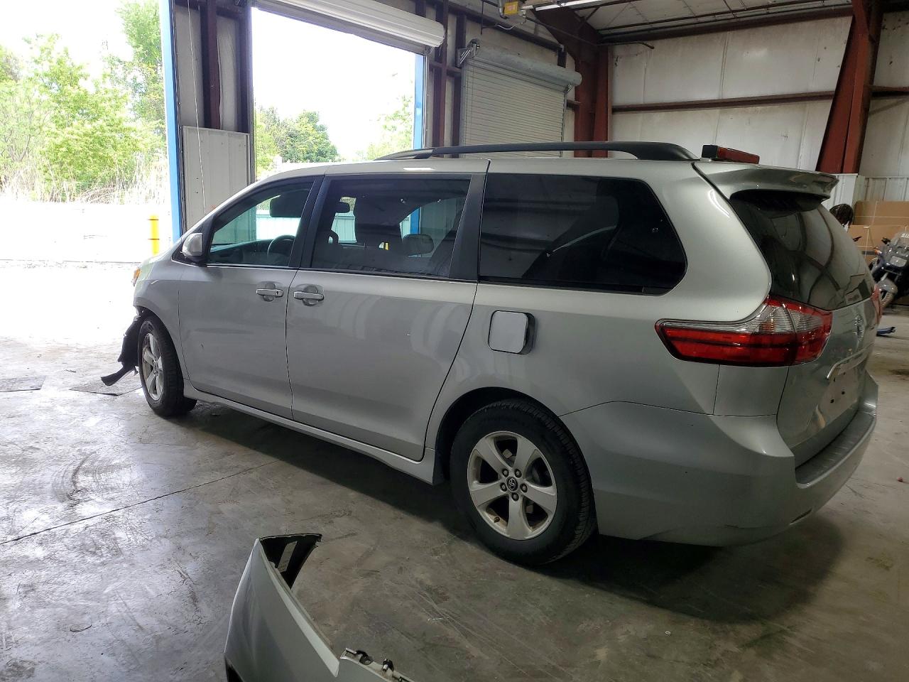 Toyota Sienna Lece