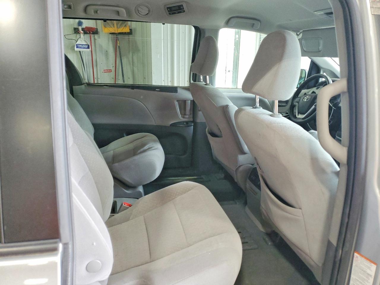 Toyota Sienna Lece