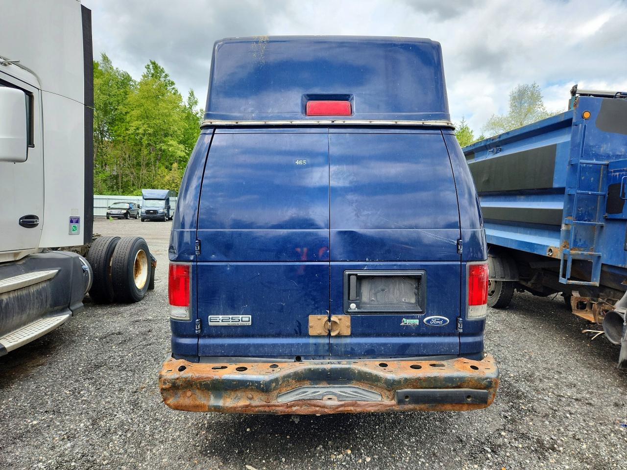 Ford Econoline E250 Van
