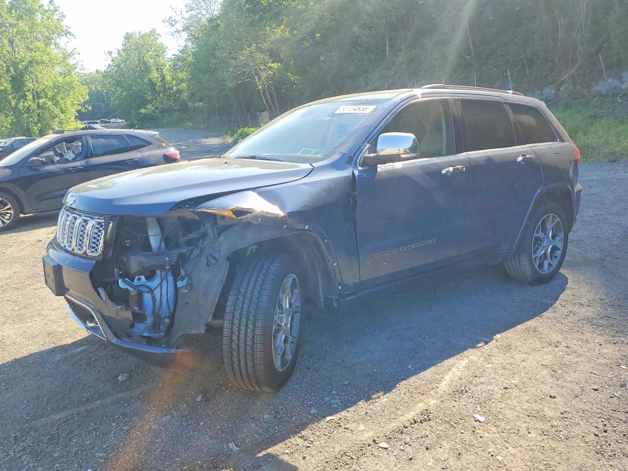 Salvage Jeep Grand Cherokee Image