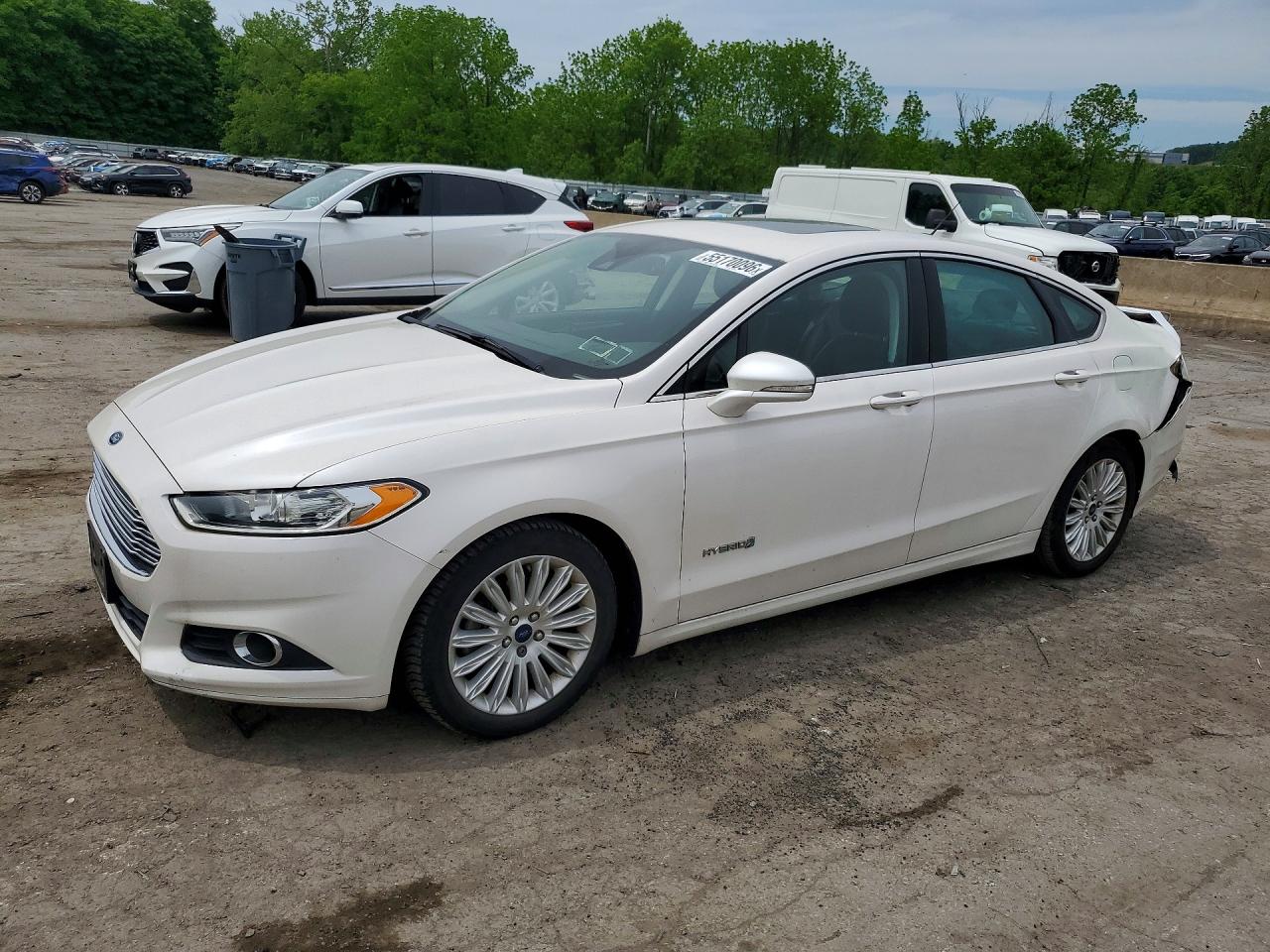 Salvage Ford Fusion Image