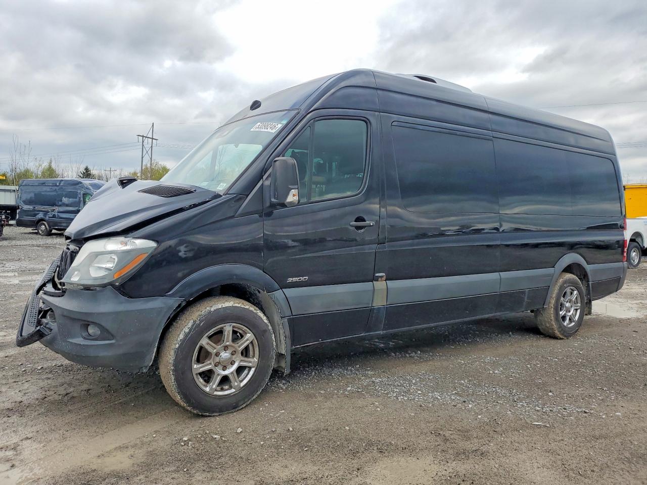 Salvage Mercedes-Benz Sprinter Image