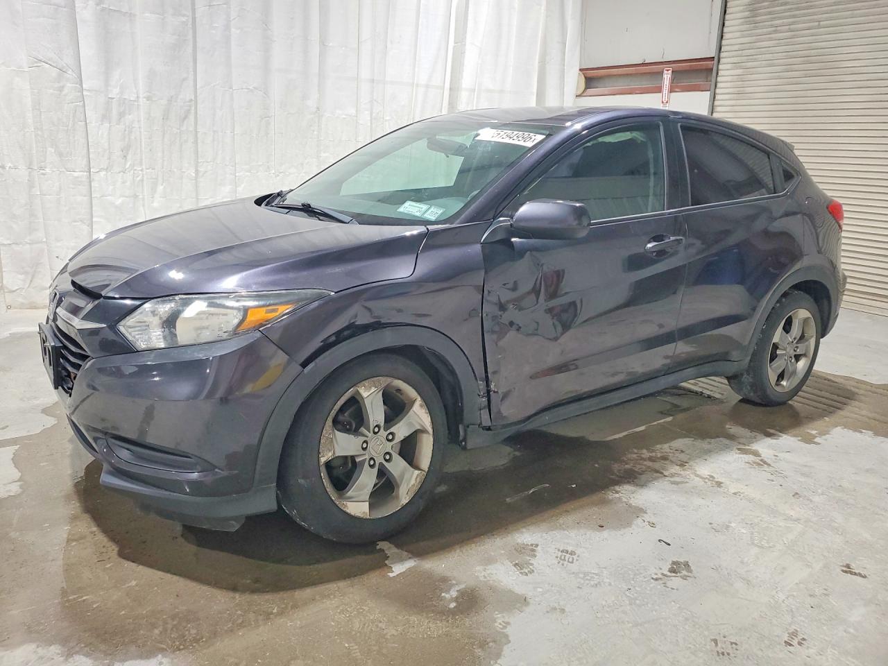 Salvage Honda HR-V Image