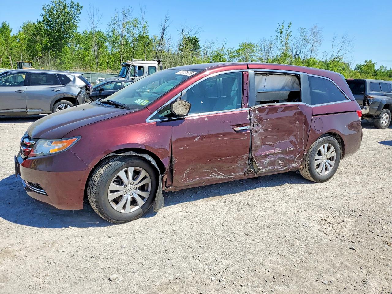 Salvage Honda Odyssey Image