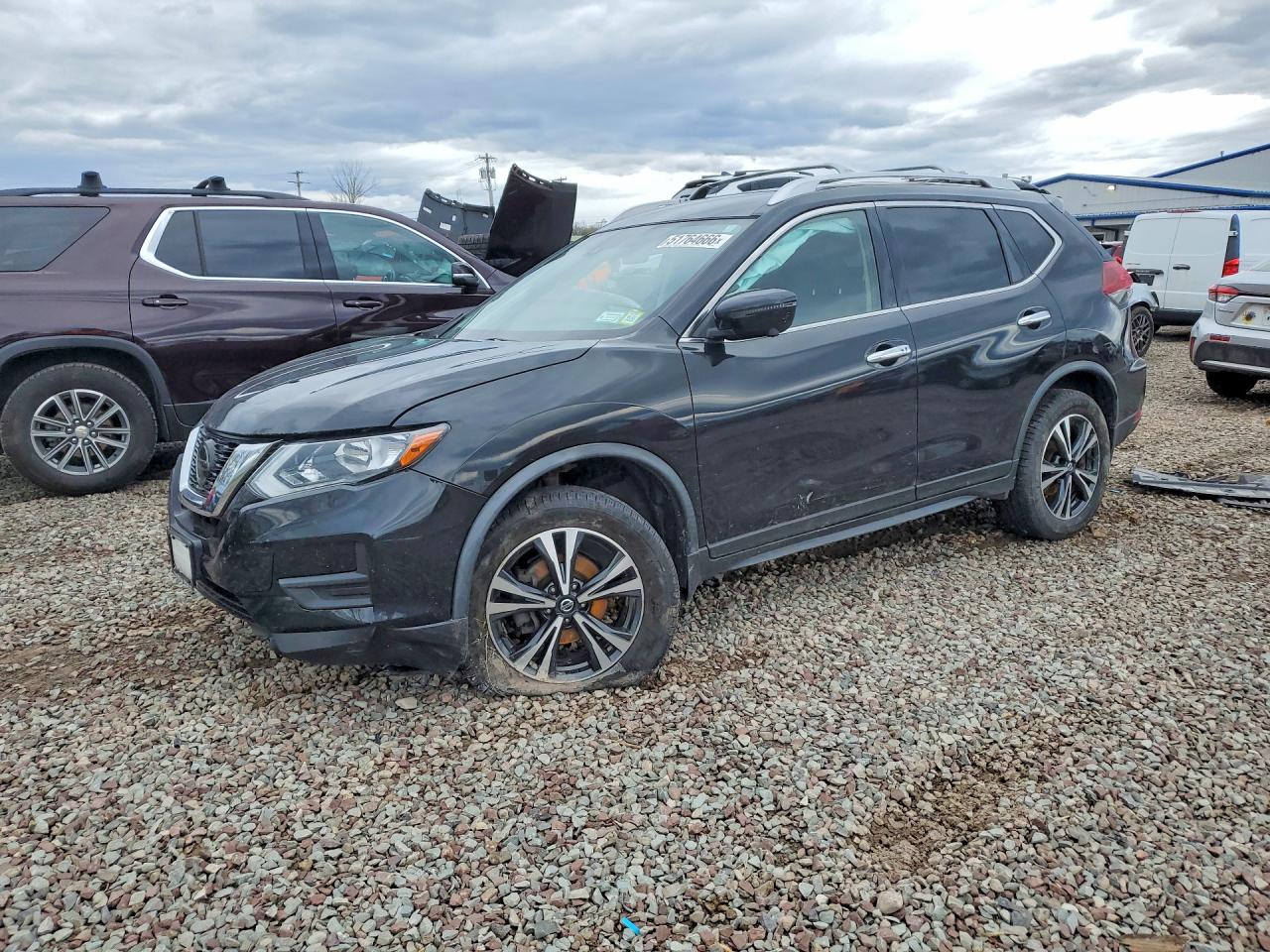 Salvage Nissan Rogue Image