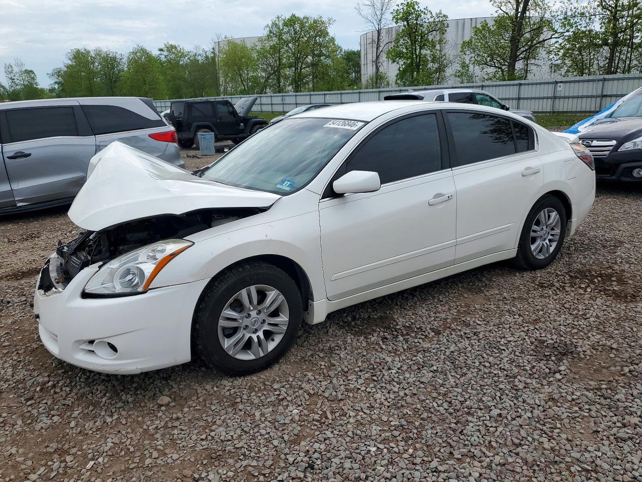 Salvage Nissan Altima Image