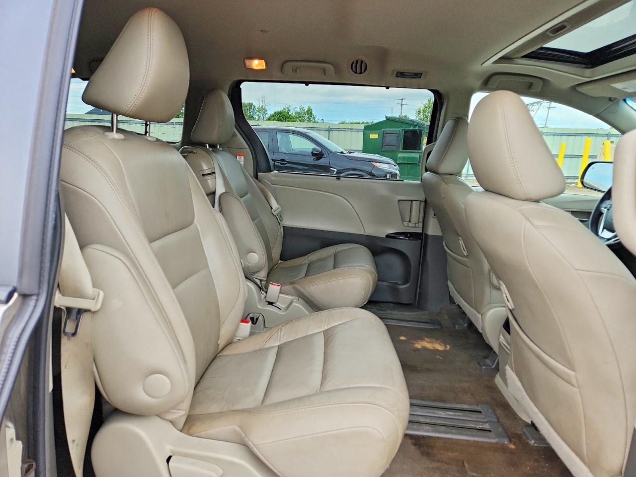 Toyota Sienna Xle 8-passenger
