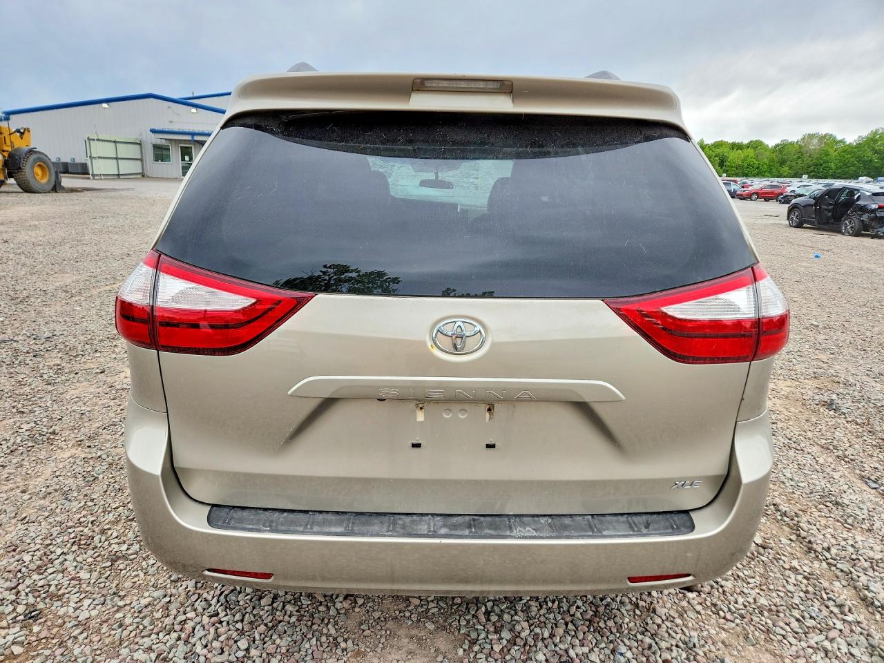Toyota Sienna Xle 8-passenger