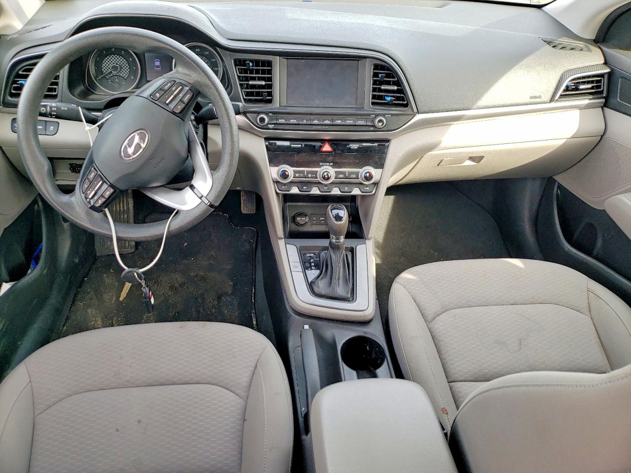 Hyundai ELANTRA Sel