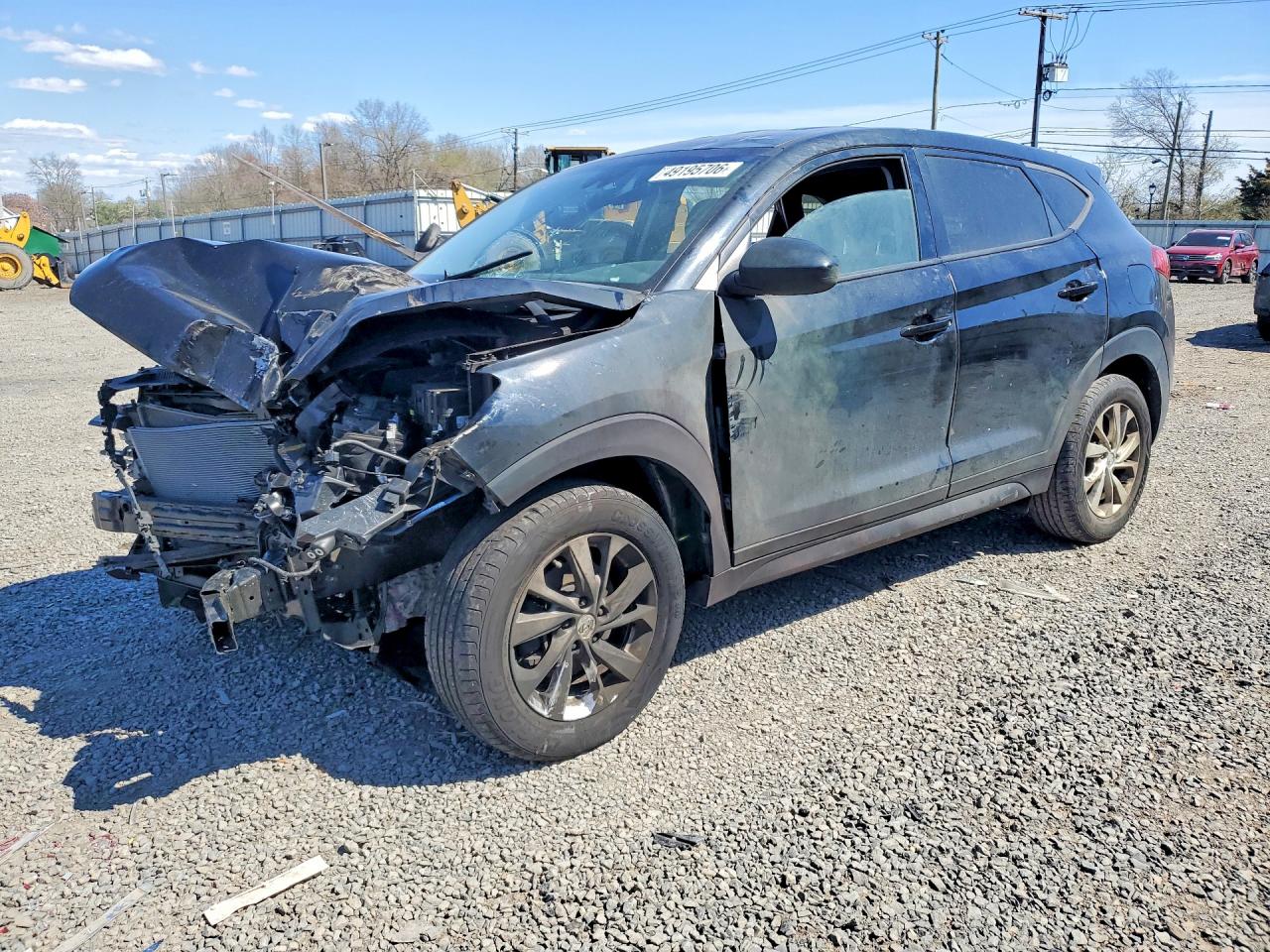 Salvage Hyundai TUCSON Image