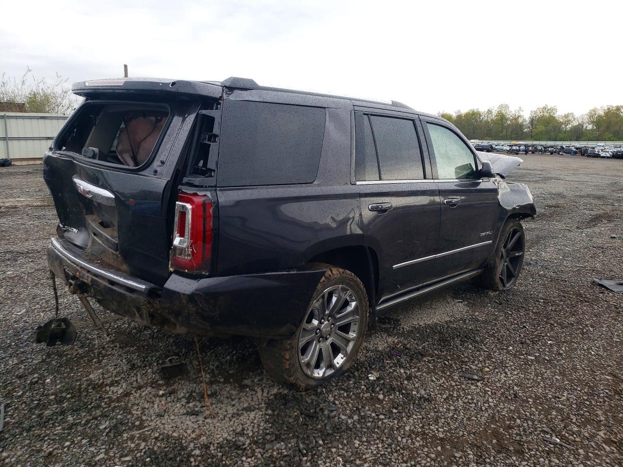 GMC Yukon Denali