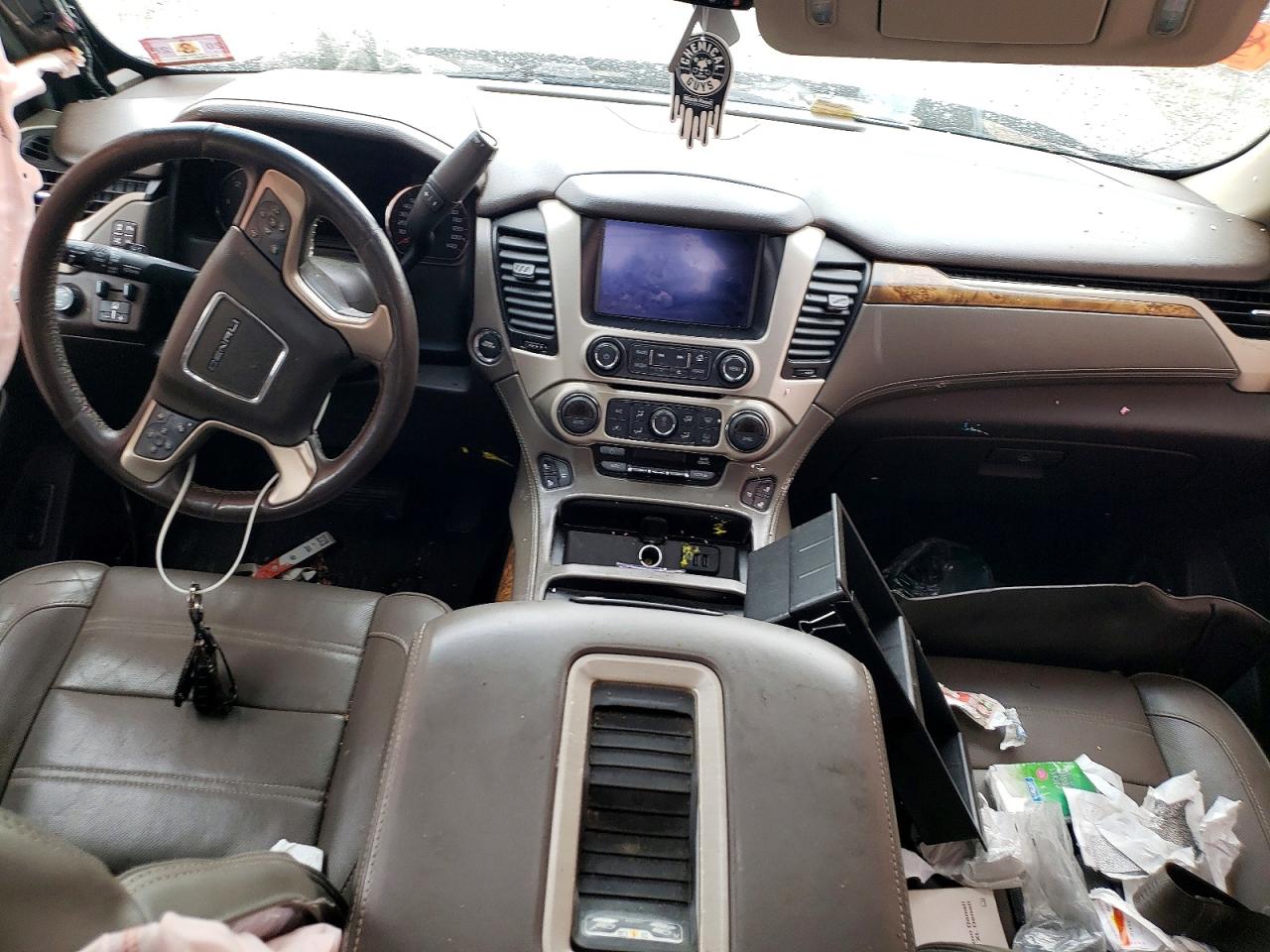 GMC Yukon Denali