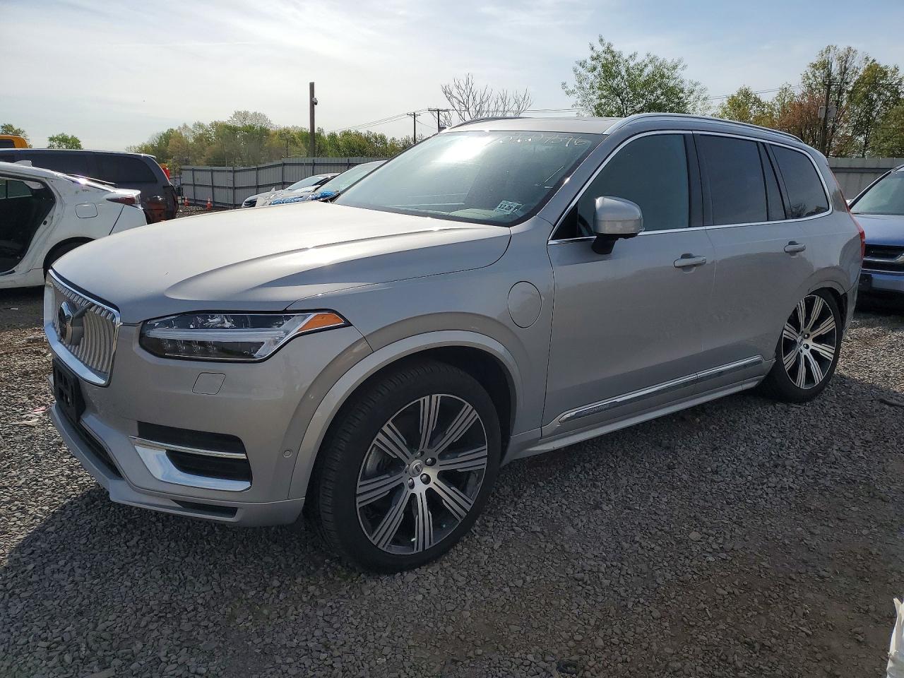 Salvage Volvo XC90 Image
