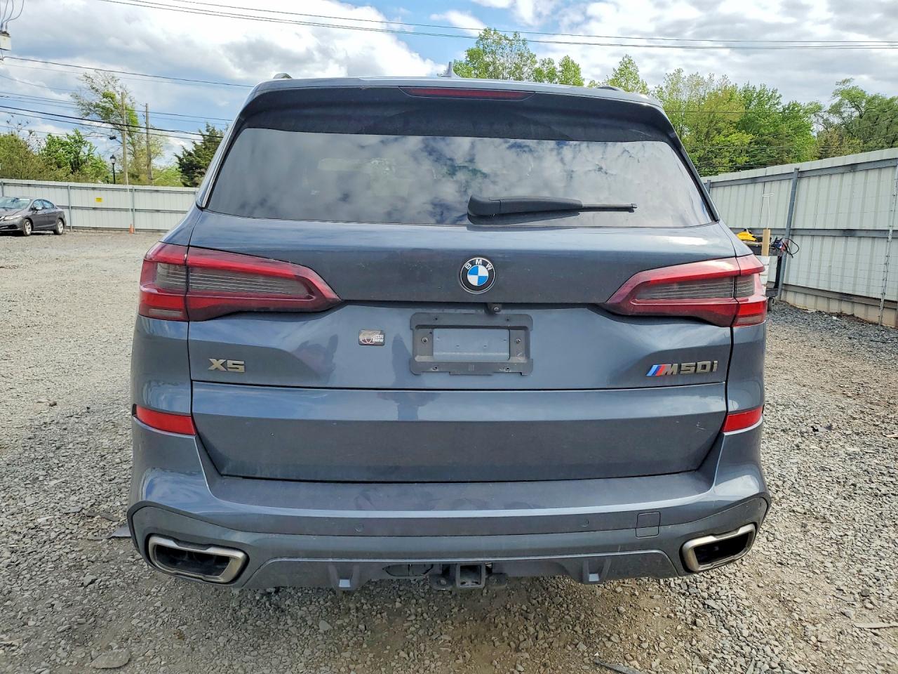 BMW X Series M50i