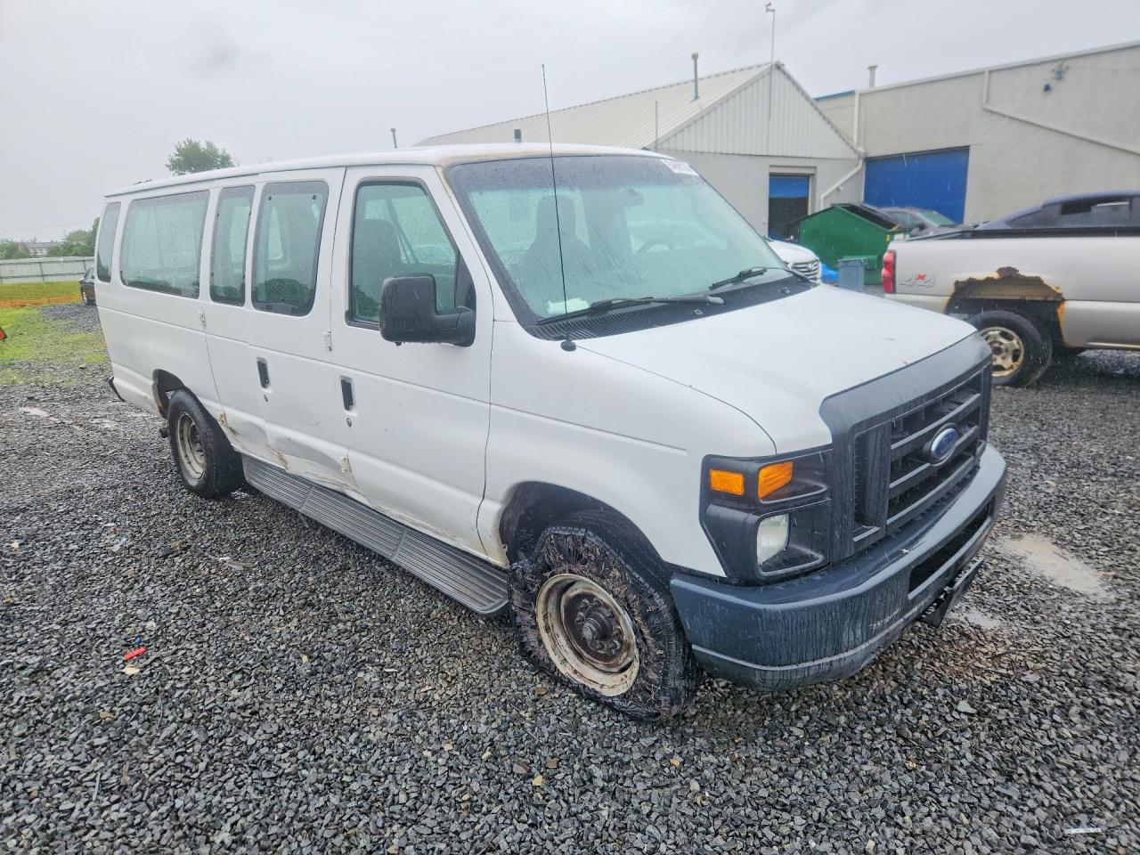 Ford Econoline E350 Super Duty Wagon