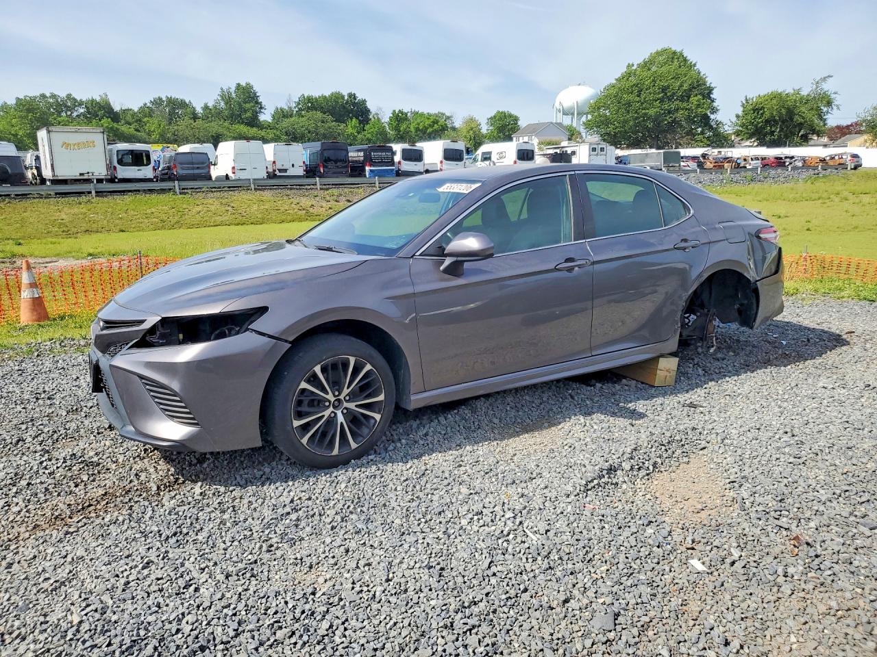 Salvage Toyota Camry Image