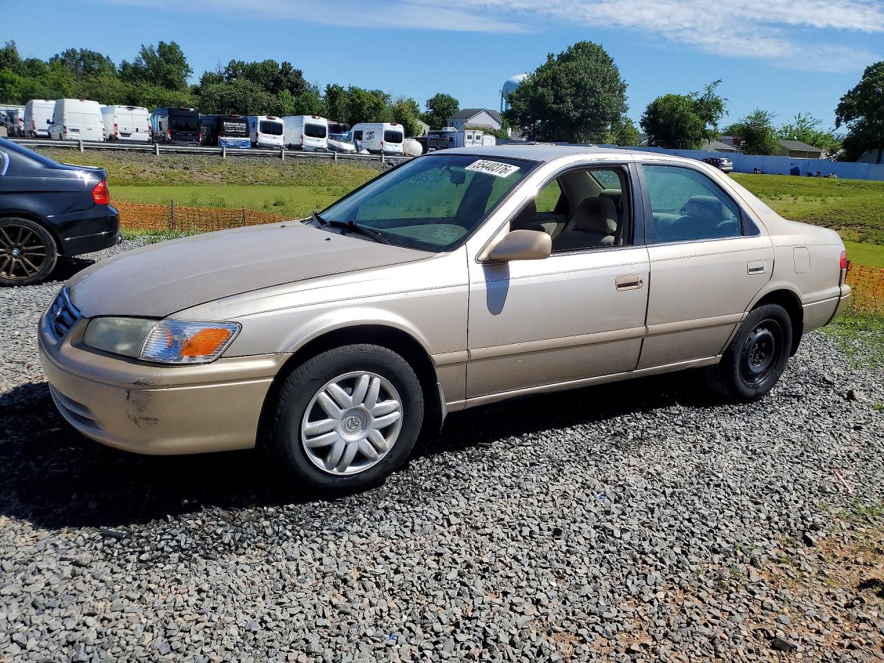 Salvage Toyota Camry Image