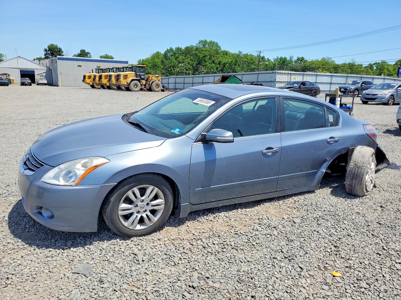Salvage Nissan Altima Image