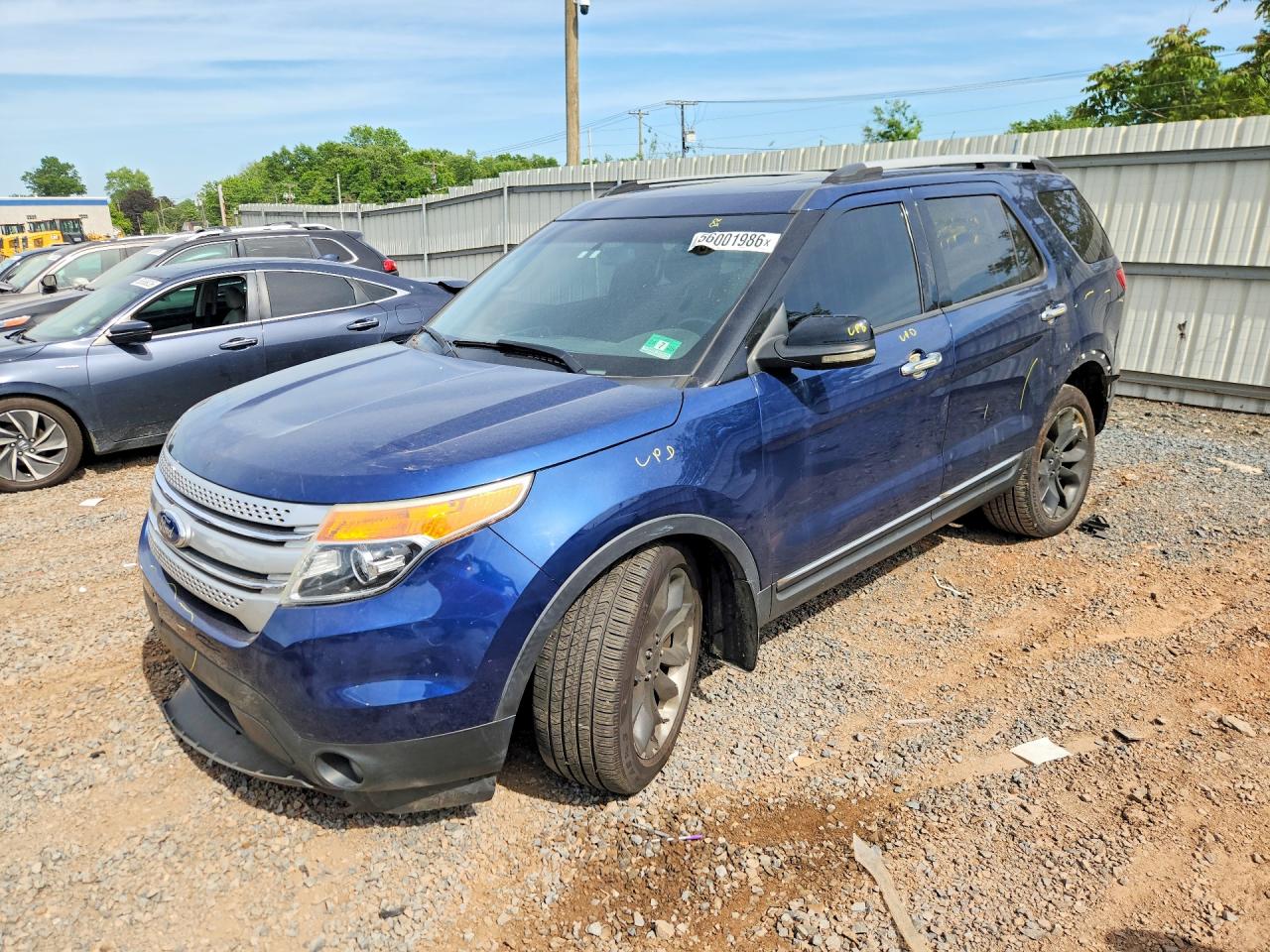 Salvage Ford Explorer Image